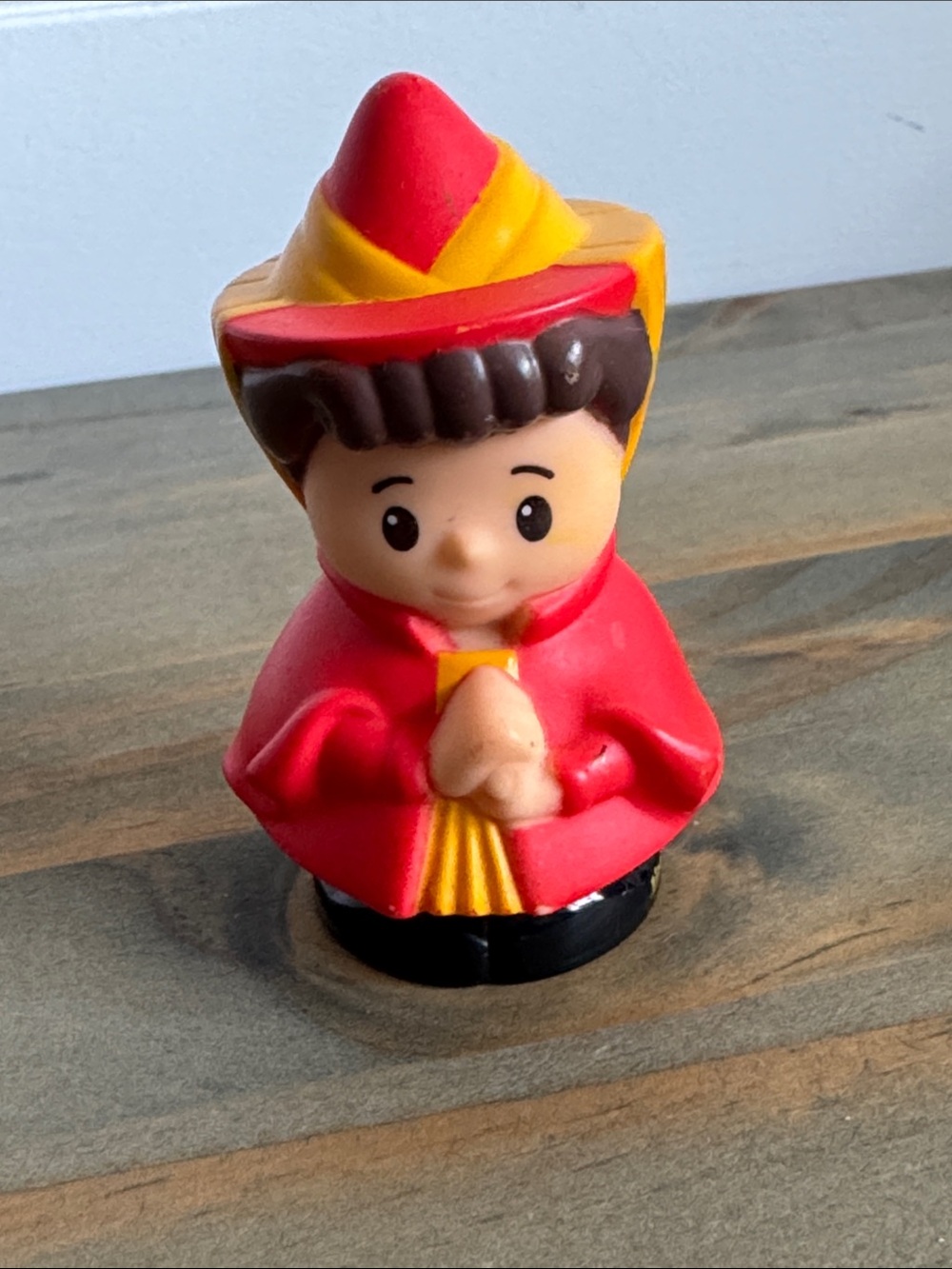 Fisher-Price | Little People: Disney’s Sleeping Beauty: Flora the Red Fairy